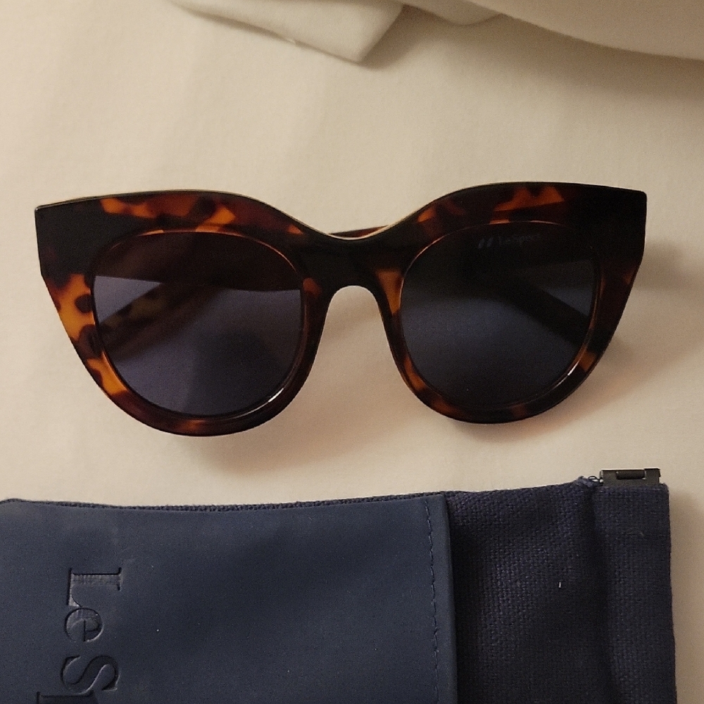 Le Specs Air Heart sunglasses